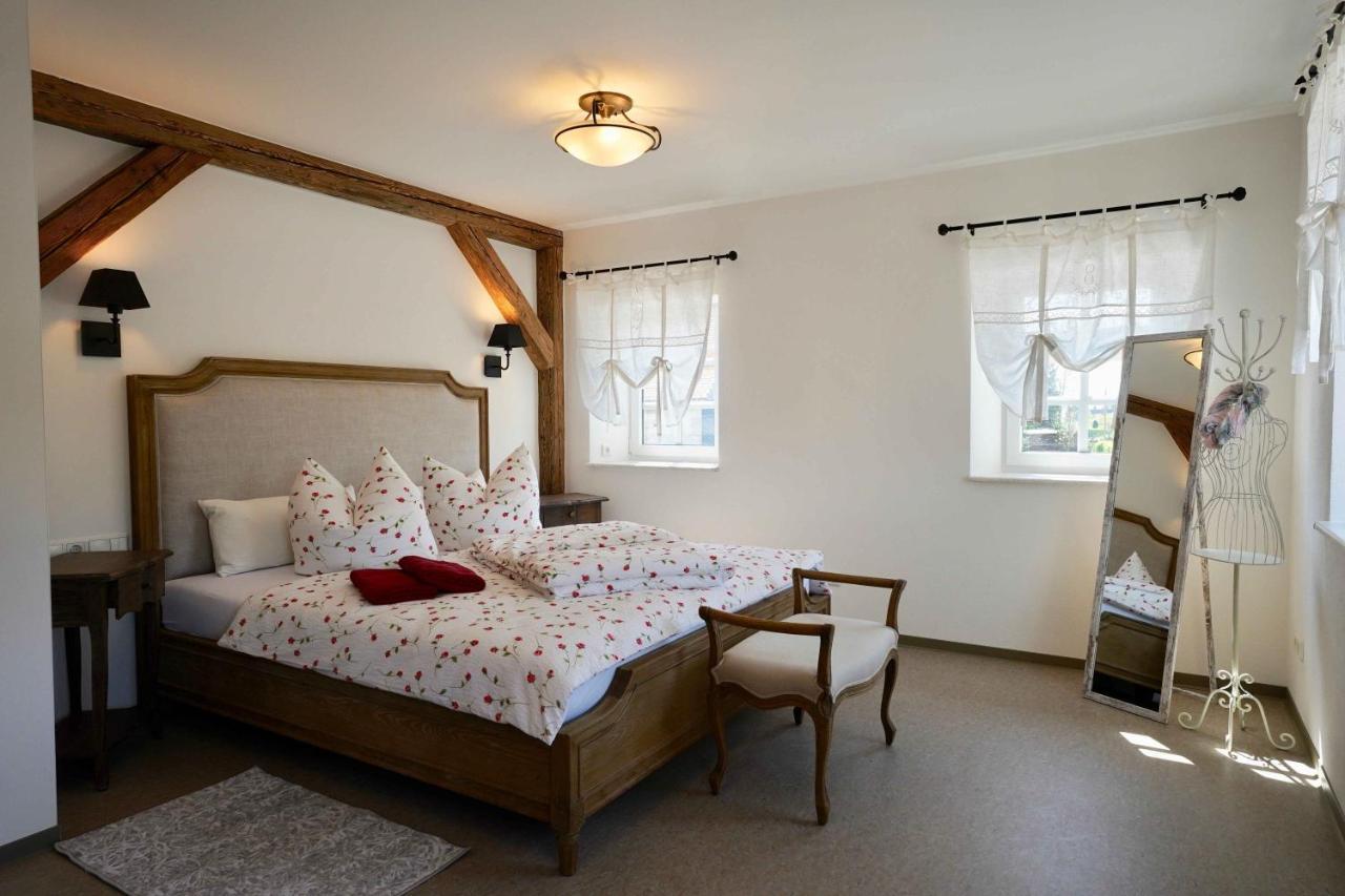 Familien- Und Apartmenthotel Lerchenberghof Walddorf  エクステリア 写真