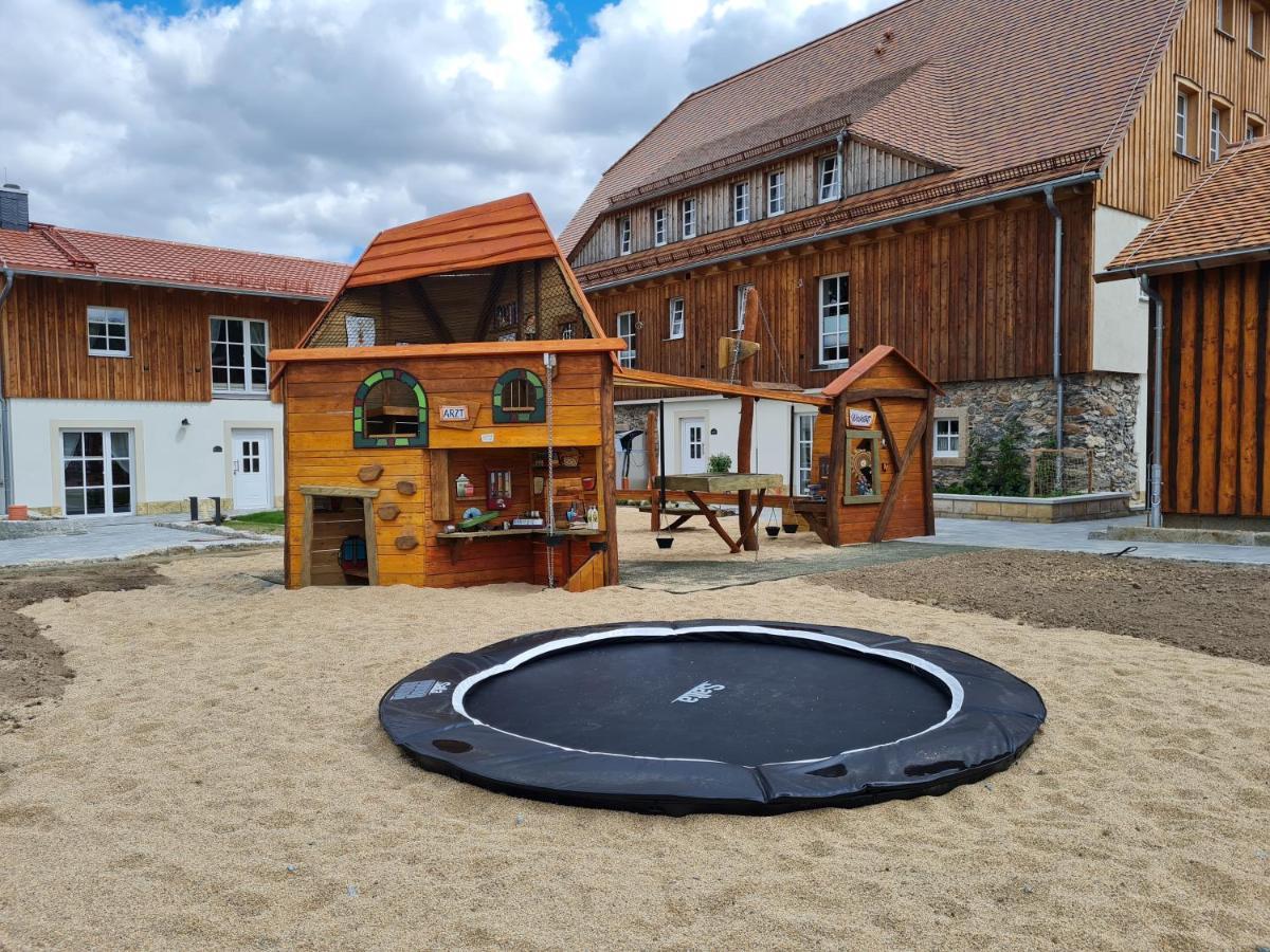 Familien- Und Apartmenthotel Lerchenberghof Walddorf  エクステリア 写真