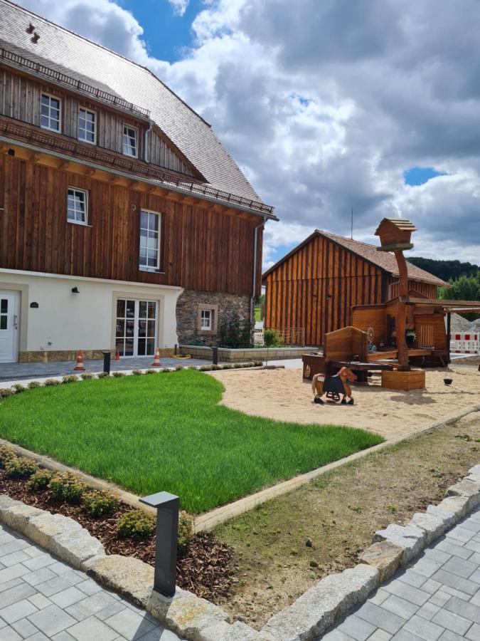 Familien- Und Apartmenthotel Lerchenberghof Walddorf  エクステリア 写真