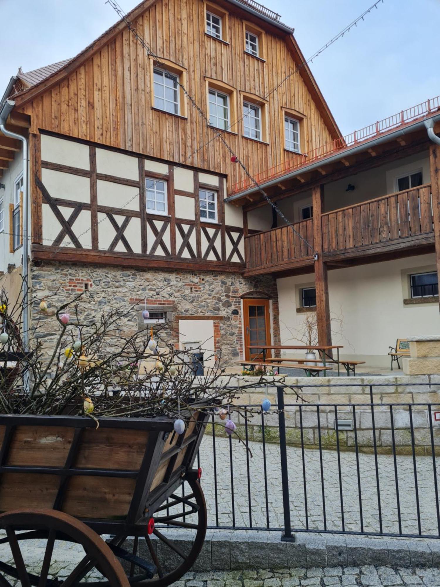 Familien- Und Apartmenthotel Lerchenberghof Walddorf  エクステリア 写真
